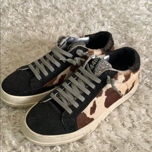 P448 John Sneakers